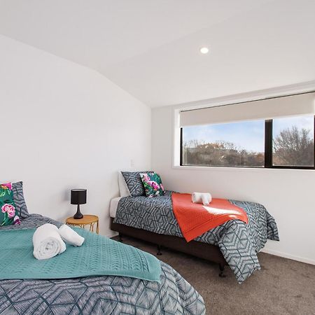 Penthouse Apartment Scenic Views-Spacious 2Br Christchurch Eksteriør billede