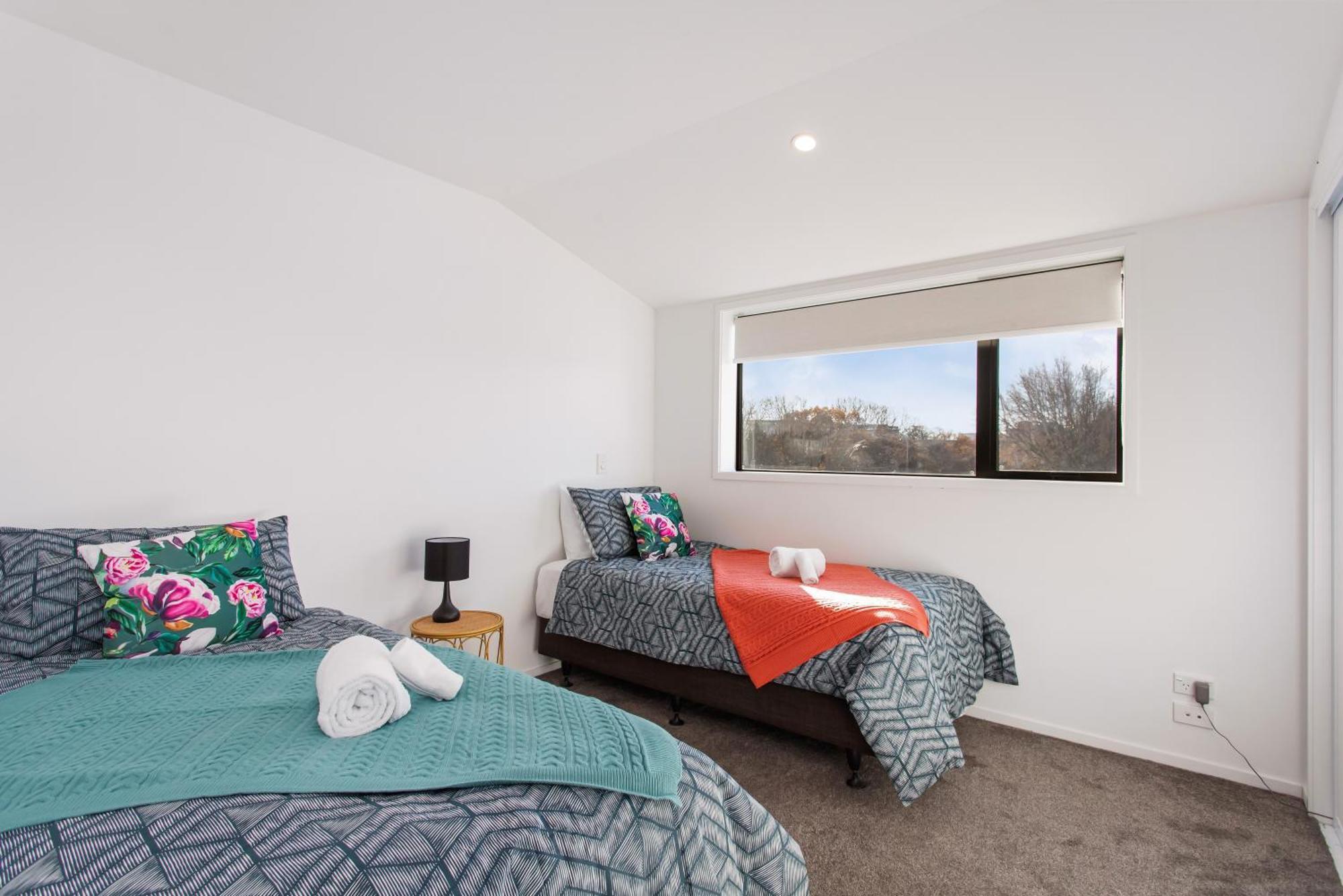 Penthouse Apartment Scenic Views-Spacious 2Br Christchurch Eksteriør billede