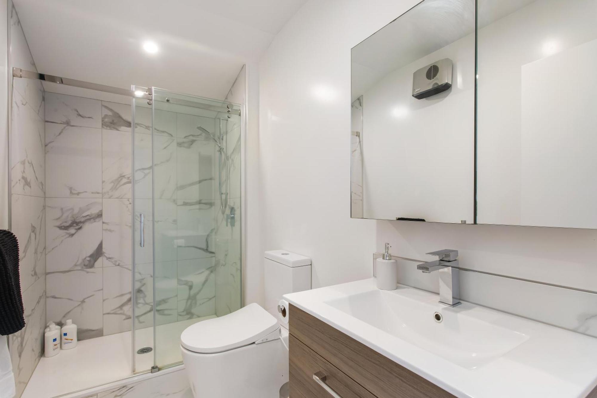 Penthouse Apartment Scenic Views-Spacious 2Br Christchurch Eksteriør billede